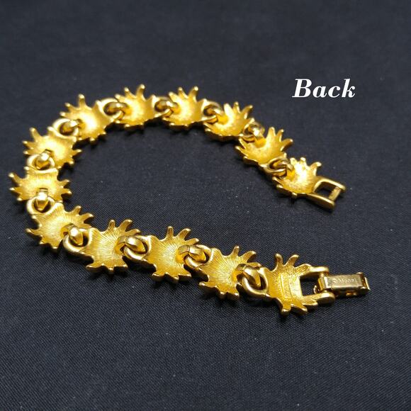 Vintage Monet Floral Satin Finish Bracelet, Gold Plated, 1960s, 7 Inches - Picture 6 of 10
